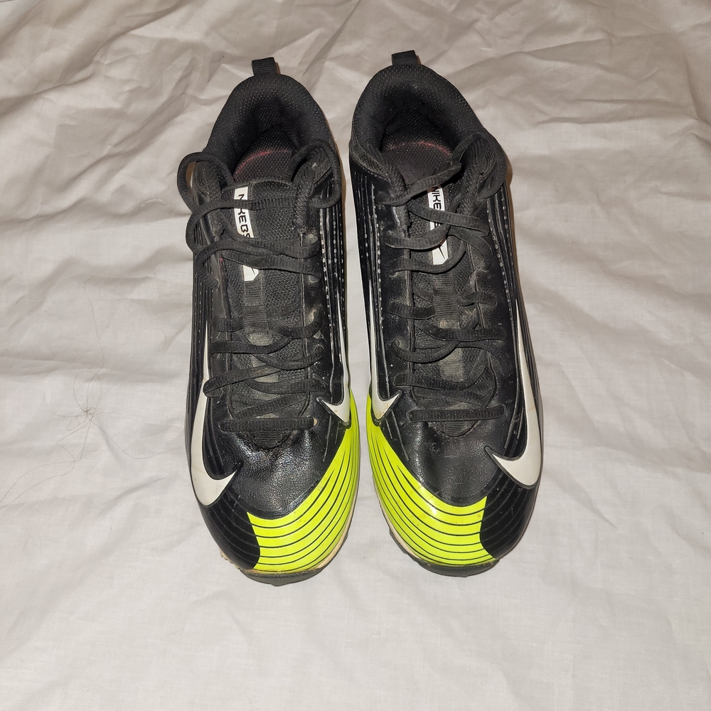 Nike Black and Neon Green Athletic Cleats